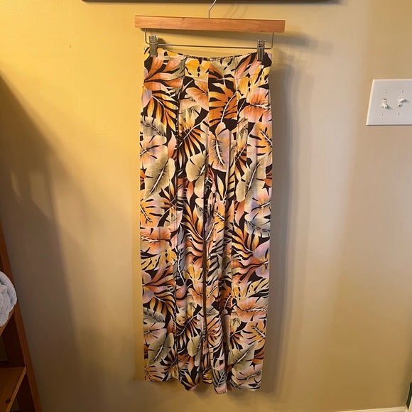 Billabong Tropical Print Wide-Leg Pants - Picture 6 of 11